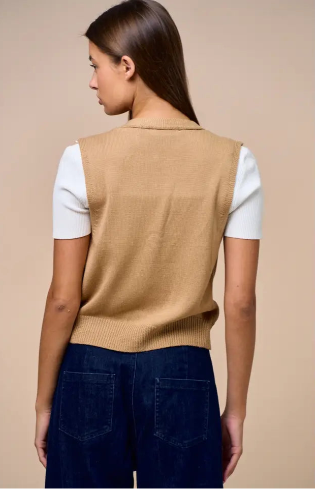 Rosebud Charm Knit Vest