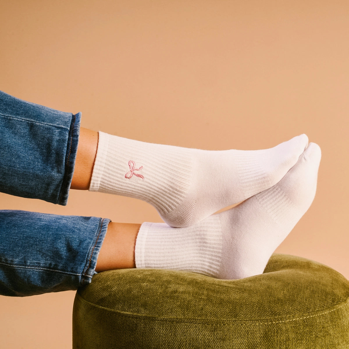 Embroidered Crew Socks–Pink Bow - Curator and Co. 
